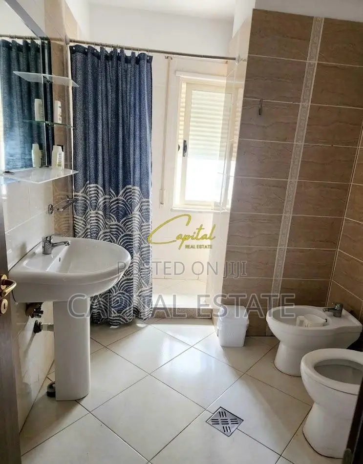 APARTAMENT ME QIRA 2+1 ISH STACIONI TRENIT 55.000 LEKE
