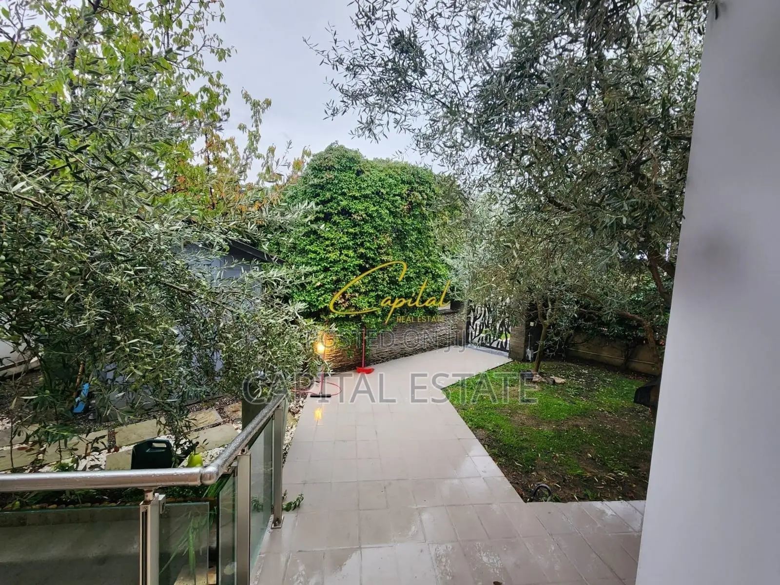 VILE ME QIRA 250 M2 REZIDENCA LONG HILL 2.300 EURO