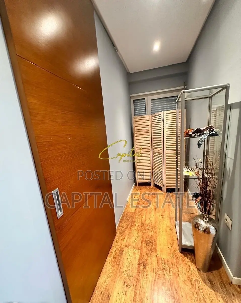 AMBIENT BIZNESI ME QIRA 100 M2 DON BOSKO 1.500 EURO