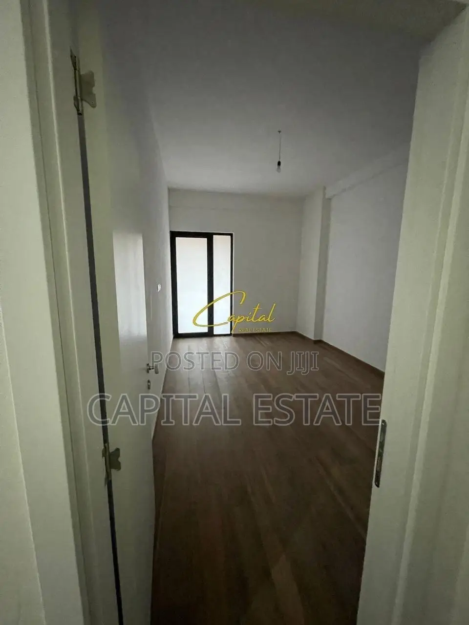 ZYRE ME QIRA 118 M2 KOMPLEKSI FARMACIA 10 650 EURO