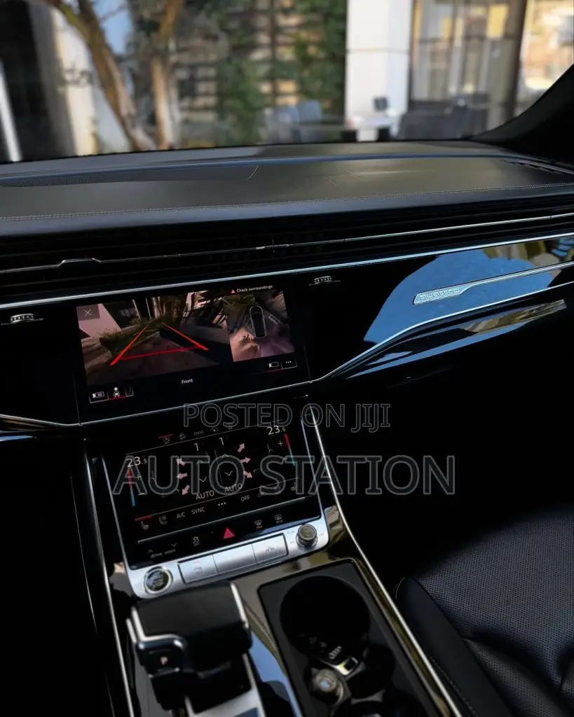 Audi Q8 S Line