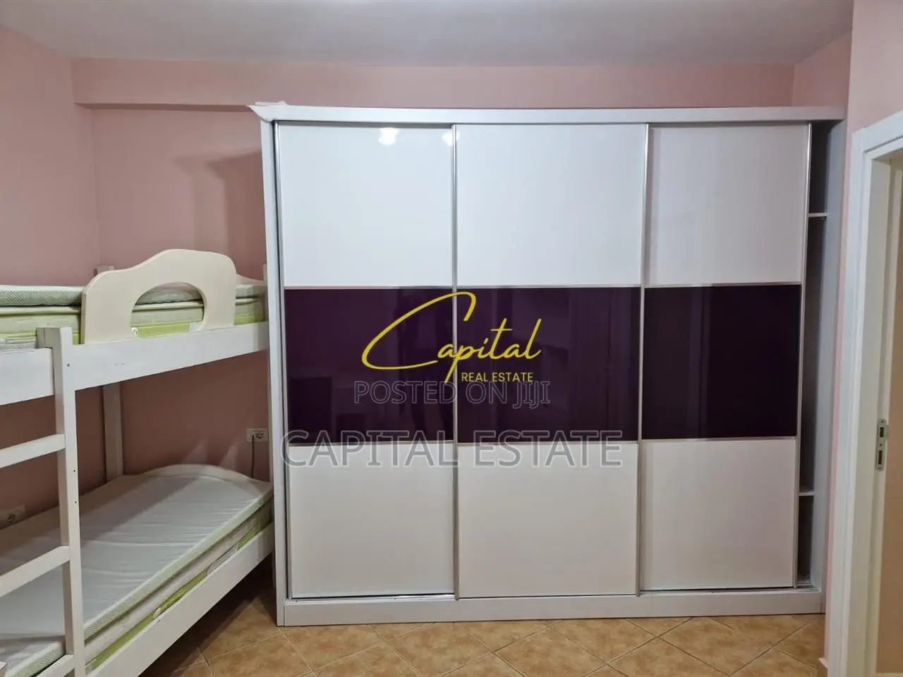 APARTAMENT ME QIRA 3+1 ZOGU I ZI 800 EURO