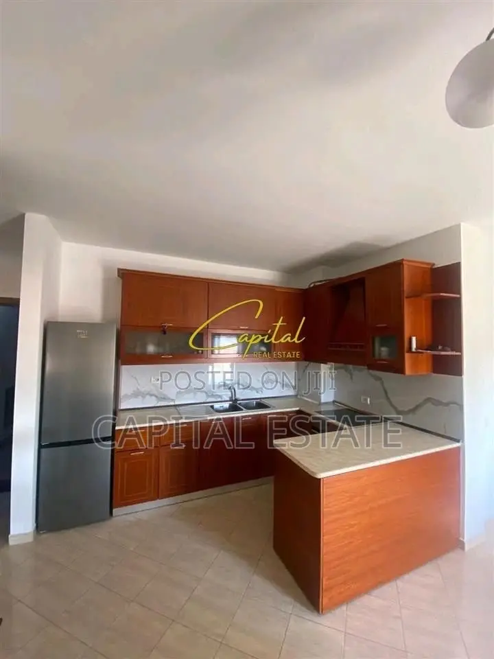 APARTAMENT ME QIRA 2+1 KINOSTUDIO 470 EURO