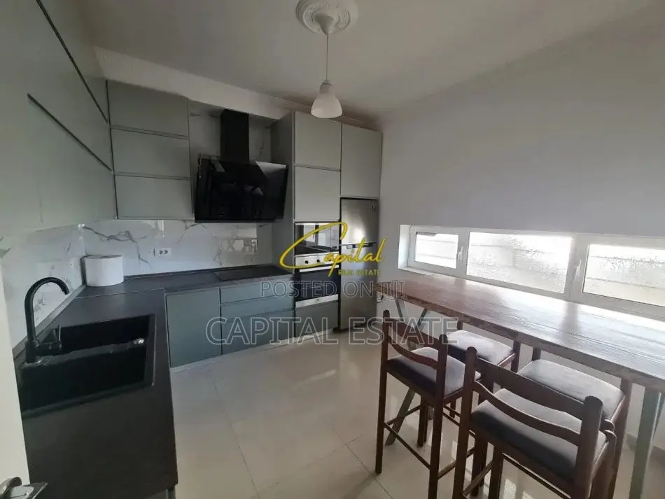 APARTAMENT ME QIRA 3+1+2 KOPSHTI BOTANIK 80.000 LEKE