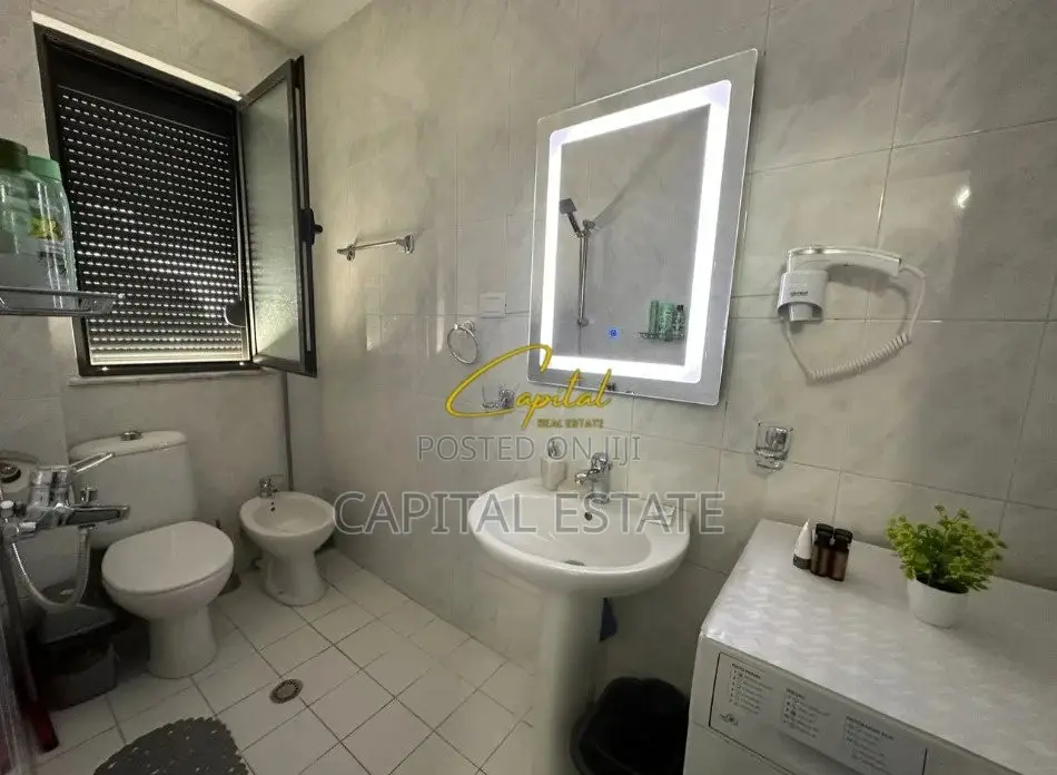 GARSONIERE ME QIRA 38 M2 ISH RESTORANT DURRESI 39.000 LEKE