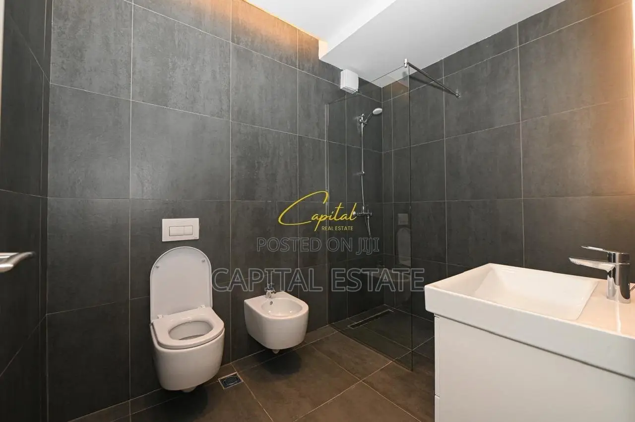 APARTAMENT ME QIRA 2+1 KOMPLEKSI DELIJORGJI 1.300 EURO