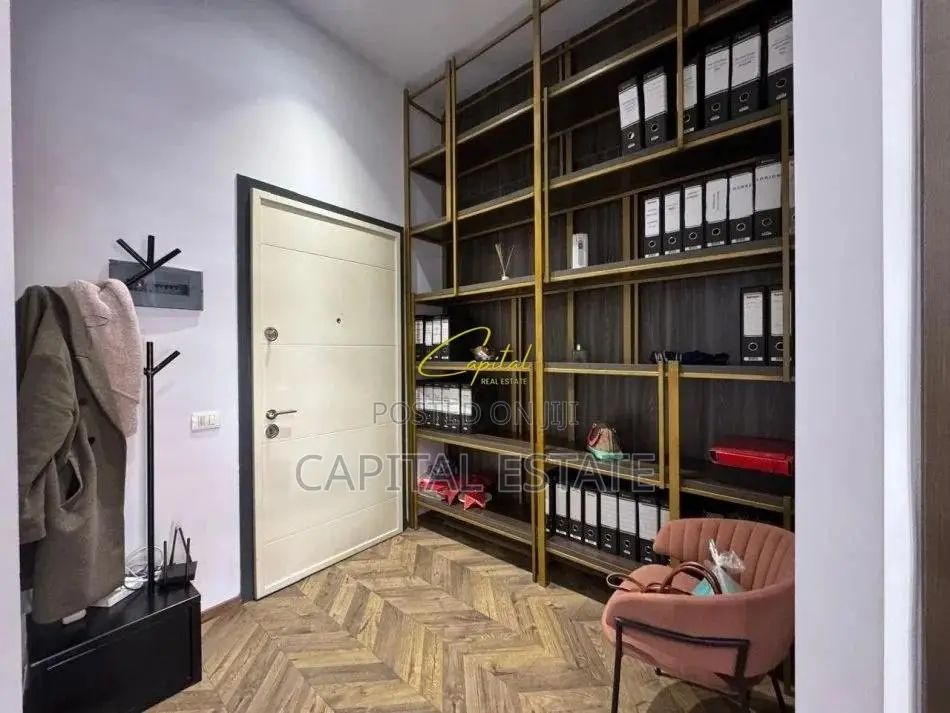 ZYRE ME QIRA 55 M2 KOMPLEKSI GOLDEN PARK 3 650 EURO