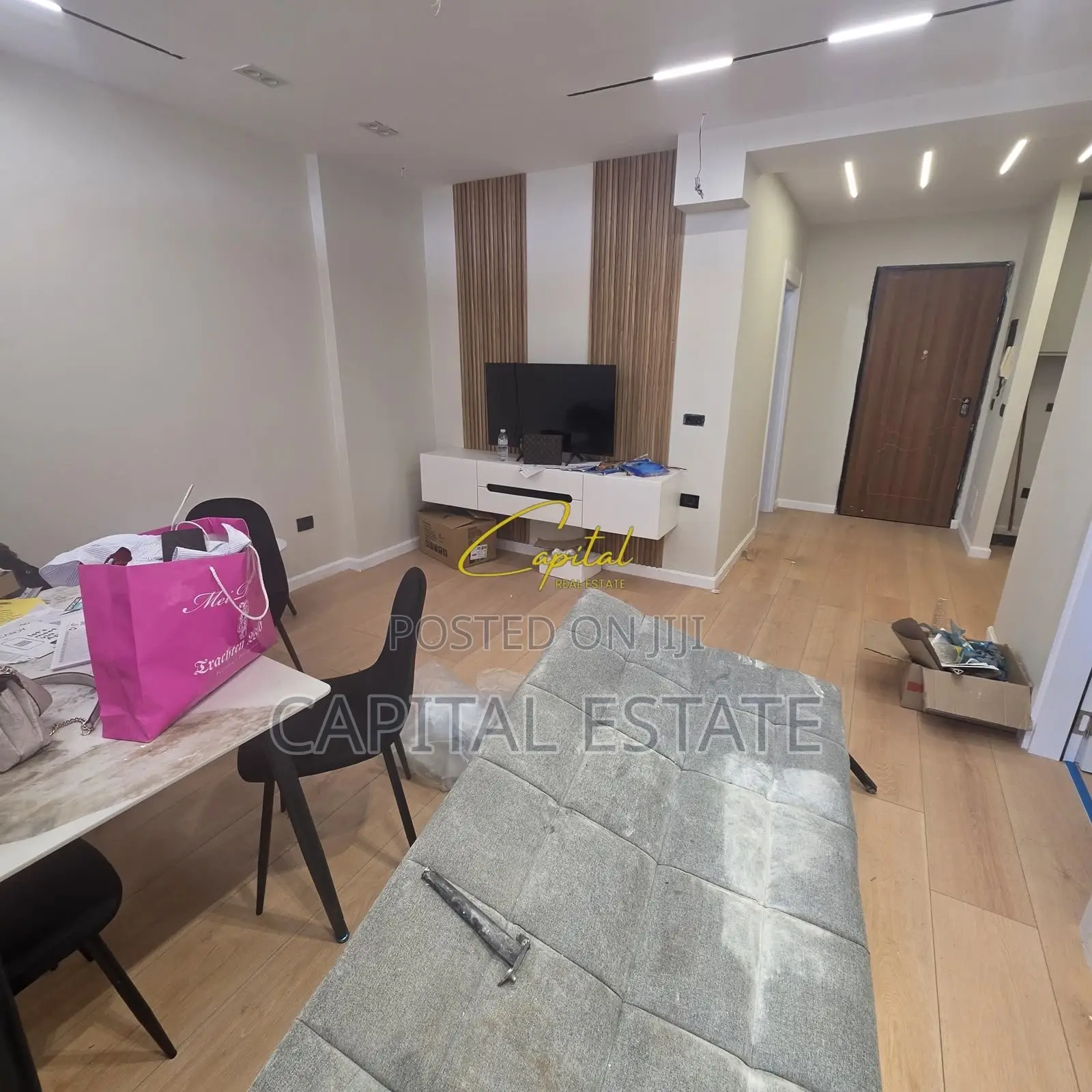 APARTAMENT ME QIRA 1+1 RRUGA E KAVAJES 80.000 LEKE