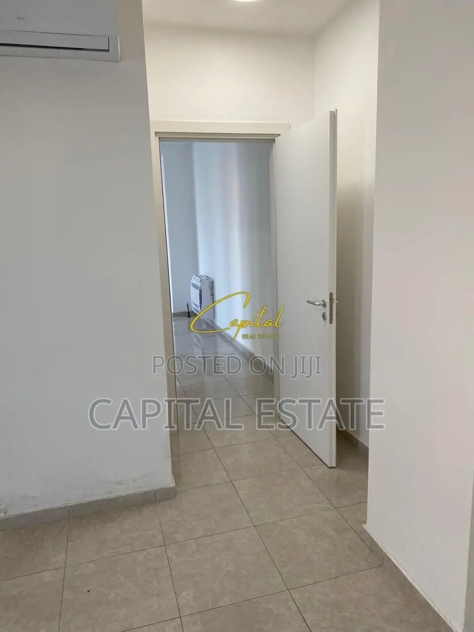 AMBIENT BIZNESI ME QIRA 90 M2 PAZARI I RI 80.000 LEKE