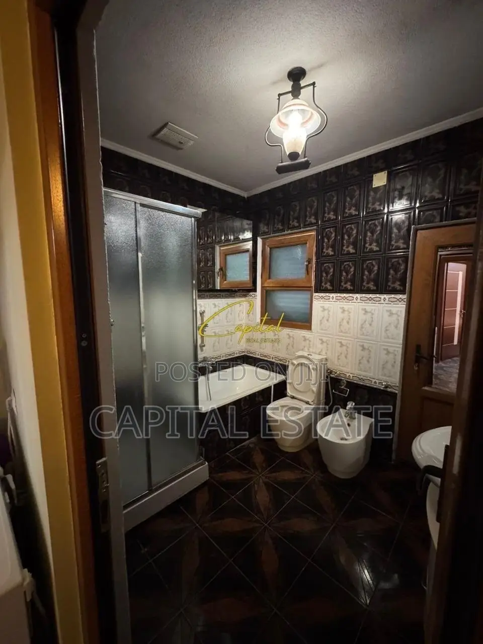 SHITET VILE PRIVATE 180 M2 ISH STACIONI TRENIT 290.000 EURO