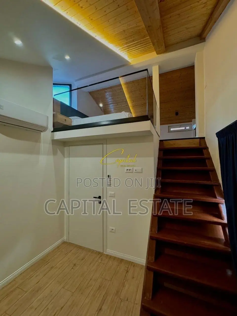 HOTEL ME QIRA 300 M2 QENDER 750.000 LEKE