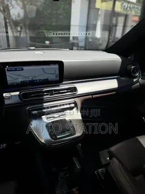 Mercedes Benz V300d