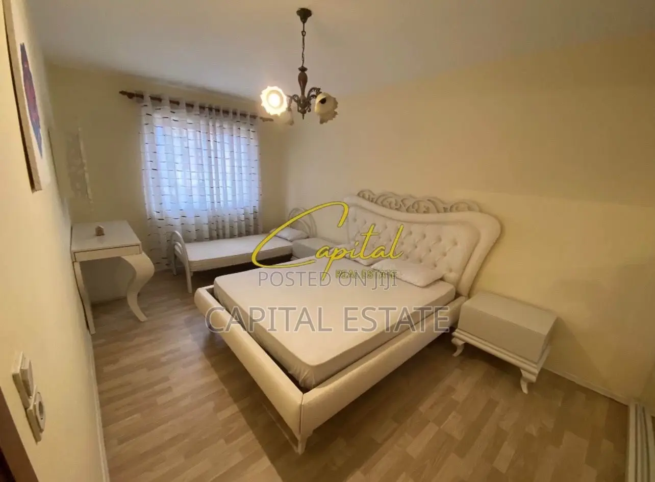 APARTAMENT ME QIRA 2+1 BULEVARDI ZOGU PARE 60.000 LEKE