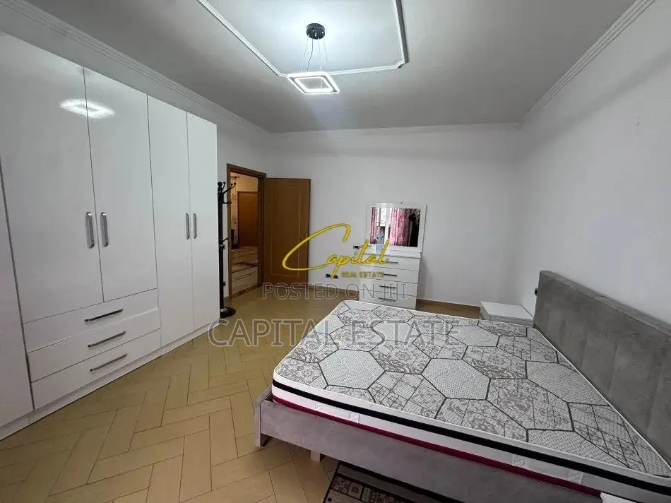 APARTAMENT ME QIRA 2+1 KINOSTUDIO 40.000 LEKE