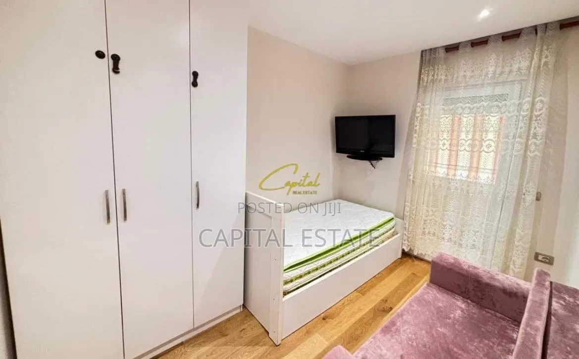 APARTAMENT ME QIRA 3+1 PAZARI I RI 850 EURO