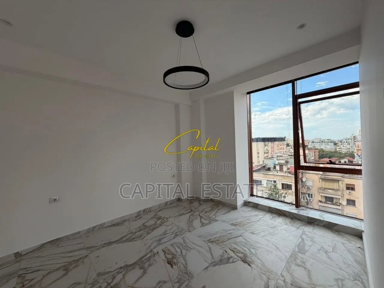 AMBIENT BIZNESI ME QIRA 70 M2 RRUGA E KAVAJES 1.200 EURO