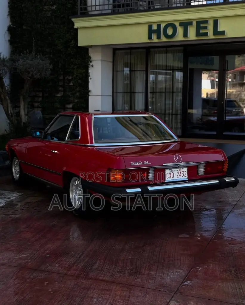 Mercedes Benz SL 380 Cabrio