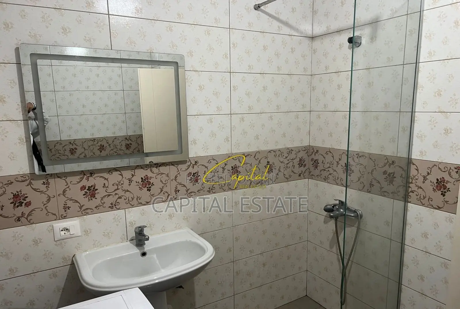 APARTAMENT ME QIRA 2+1 ASTIR 50.000 LEKE