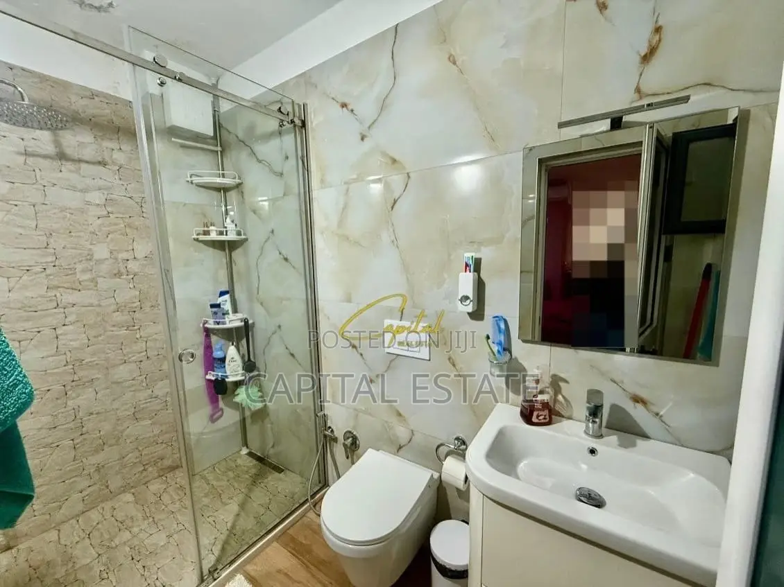 APARTAMENT ME QIRA 2+1+2 KOMUNA E PARISIT 1000 EURO