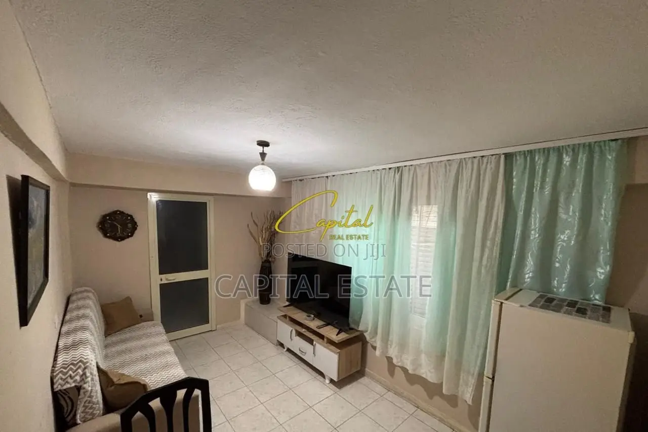 APARTAMENT ME QIRA 1+1 PAZARI I RI 40.000 LEKE