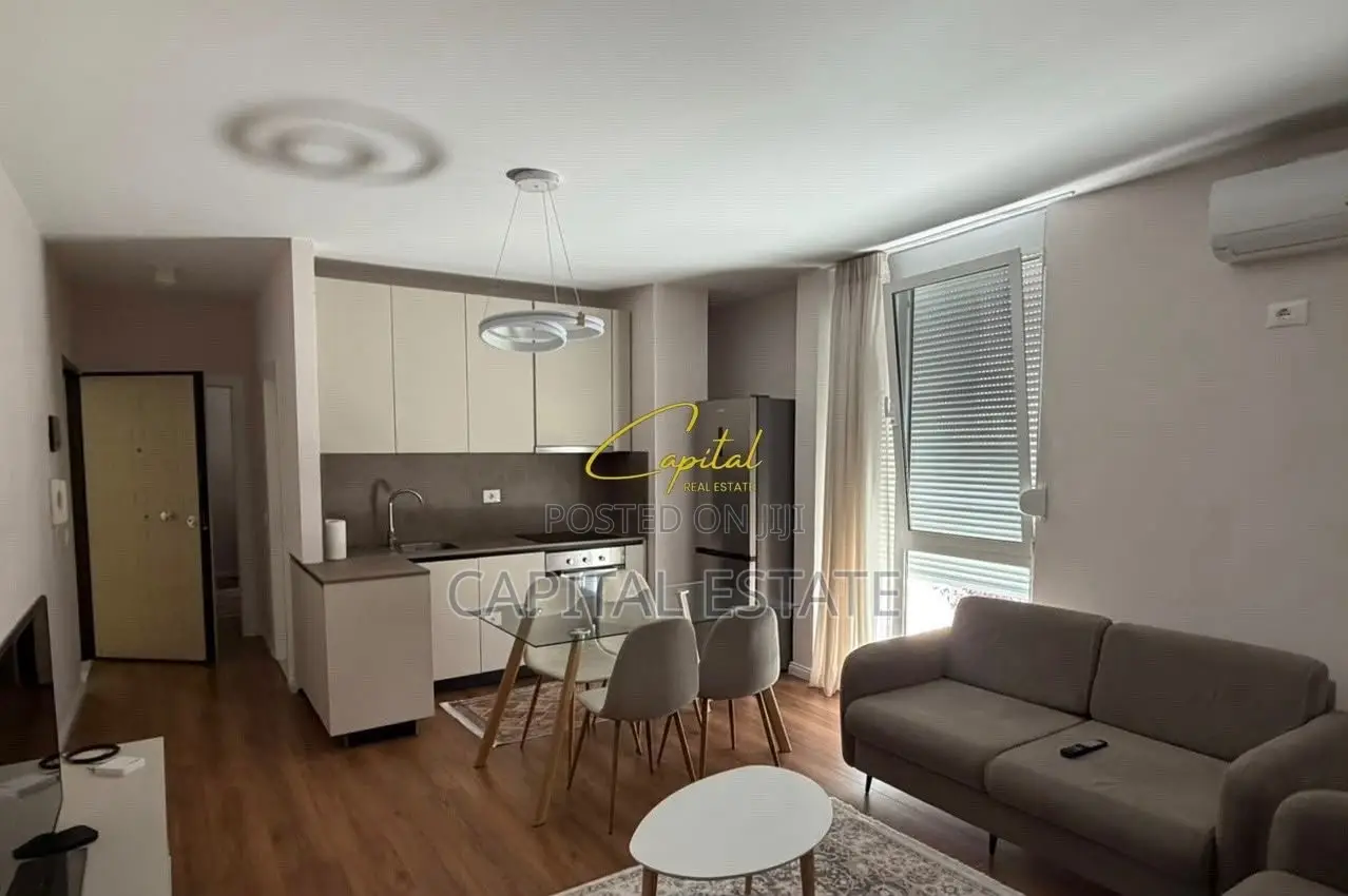 APARTAMENT ME QIRA 2+1 RRUGA E BARRIKADAVE 750 EURO