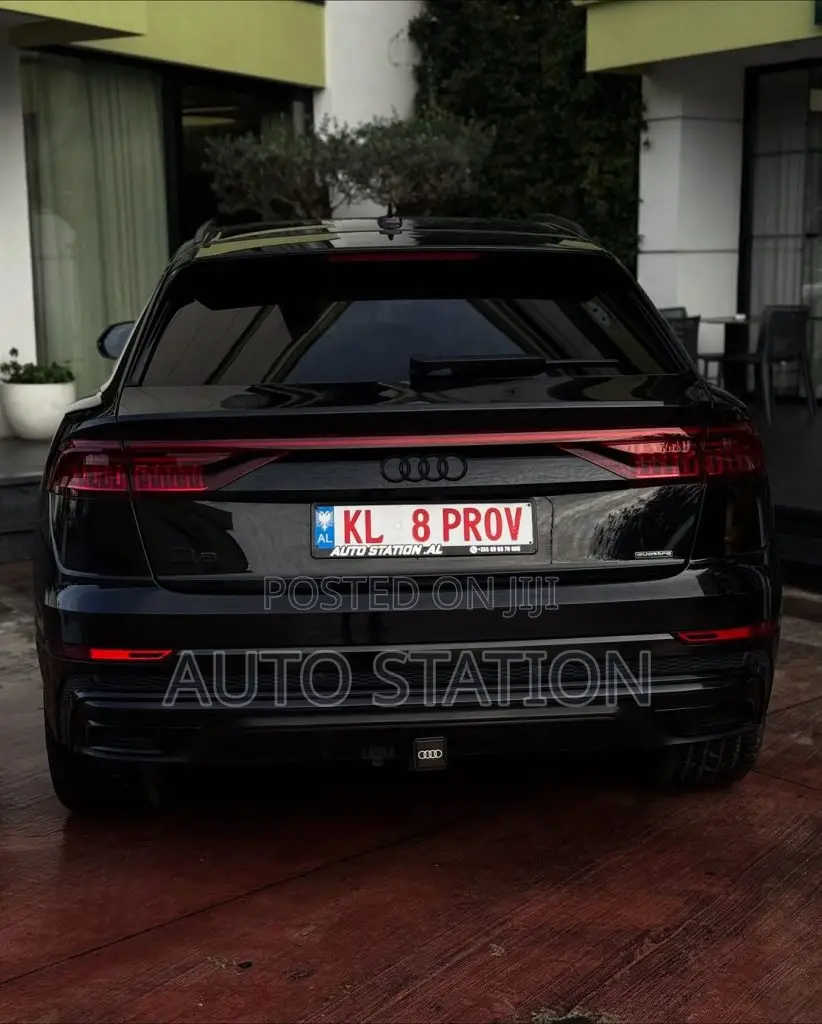 Audi Q8