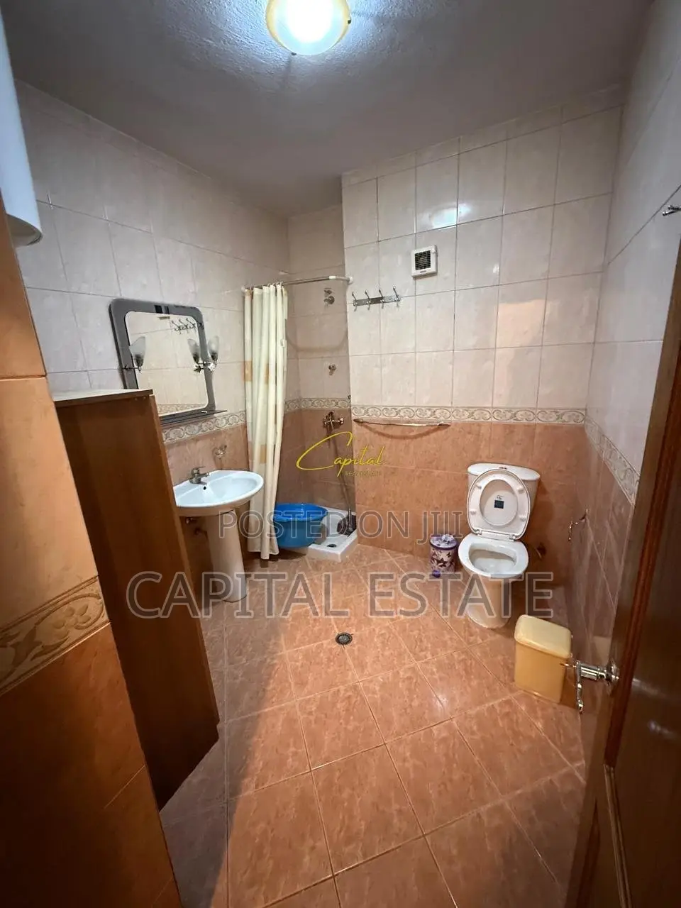 ZYRE ME QIRA 150 M2 ISH EKSPOZITA 120.000 LEKE