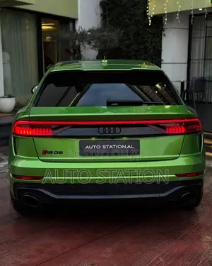 Audi RSQ8