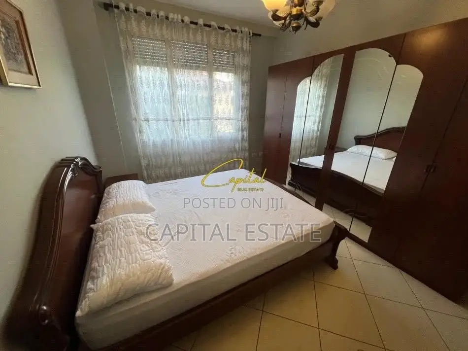APARTAMENT ME QIRA 1+1 RRUGA FORTUZI 50.000 LEKE