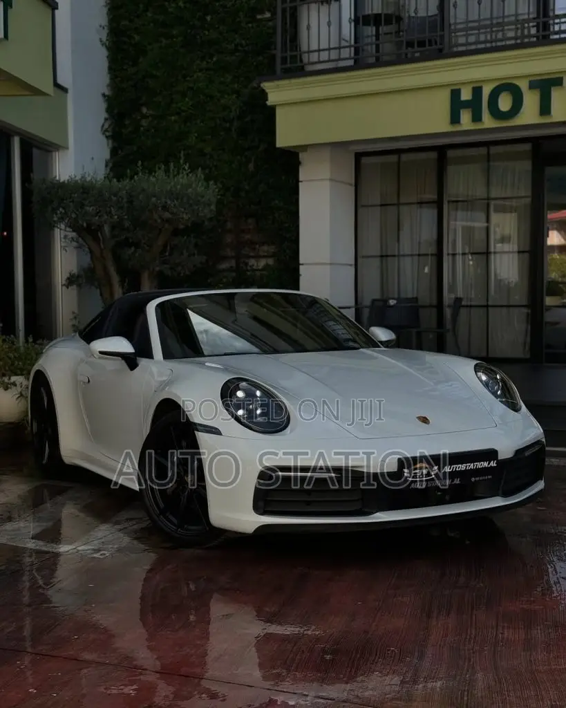 Porsche 911 (922)