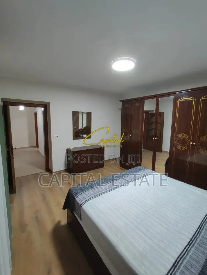 APARTAMENT ME QIRA 2+1 RRUGA FORTUZI 800 EURO