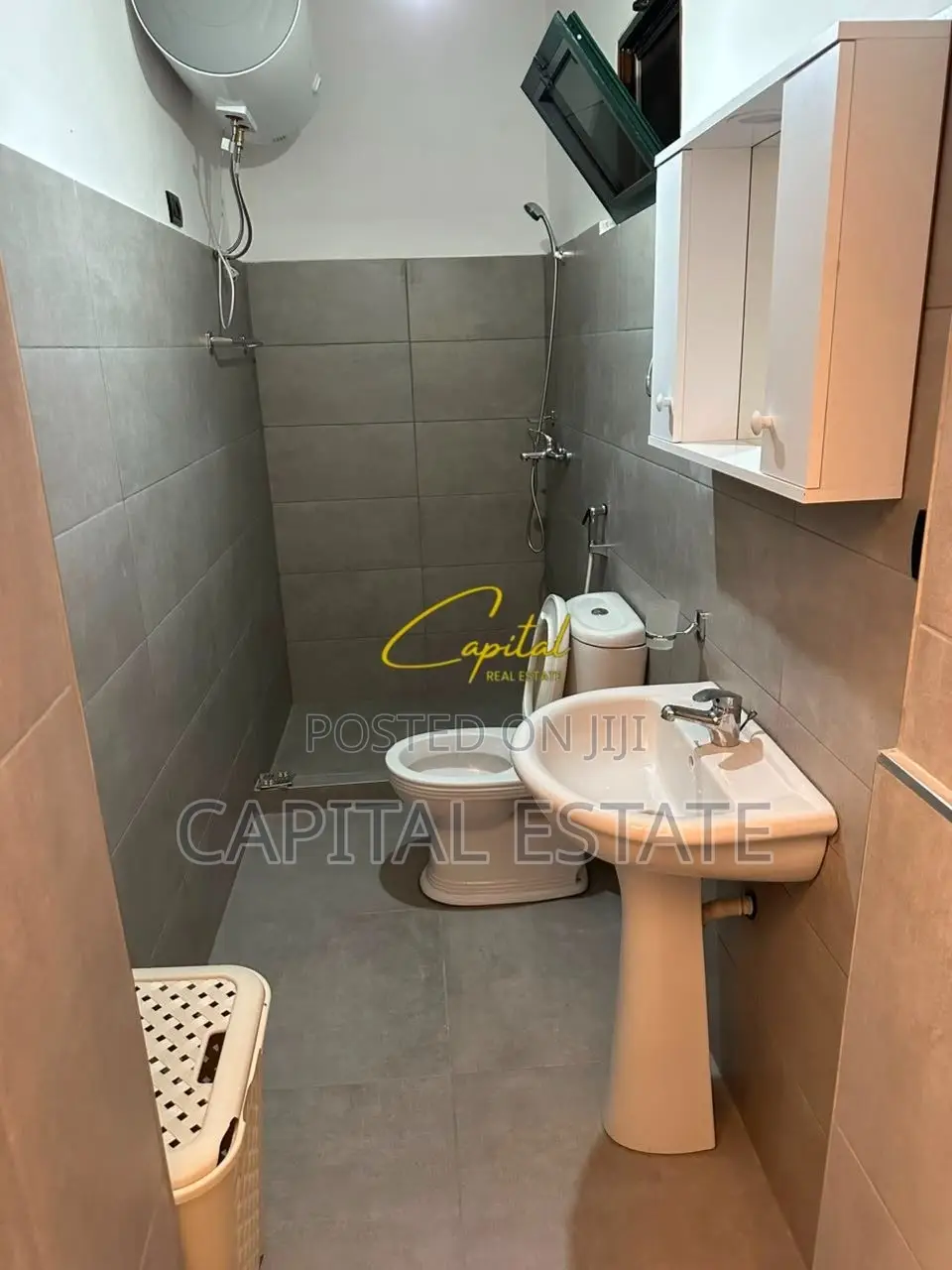 GARSONIERE ME QIRA 45 M2 KOMUNA E PARISIT 400 EURO
