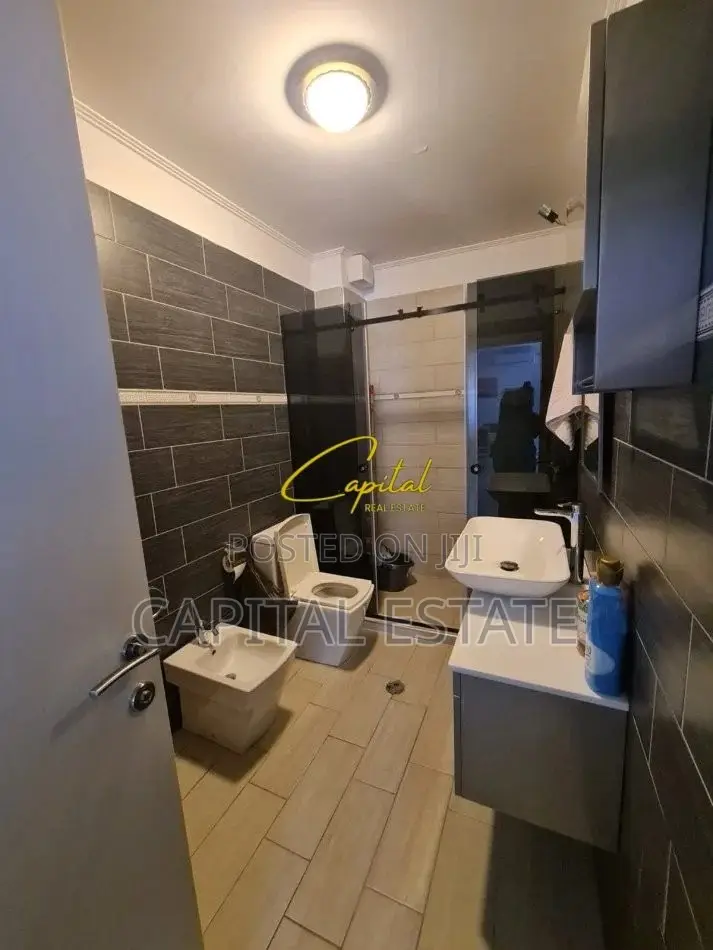 APARTAMENT ME QIRA 3+1+2 KOPSHTI BOTANIK 80.000 LEKE