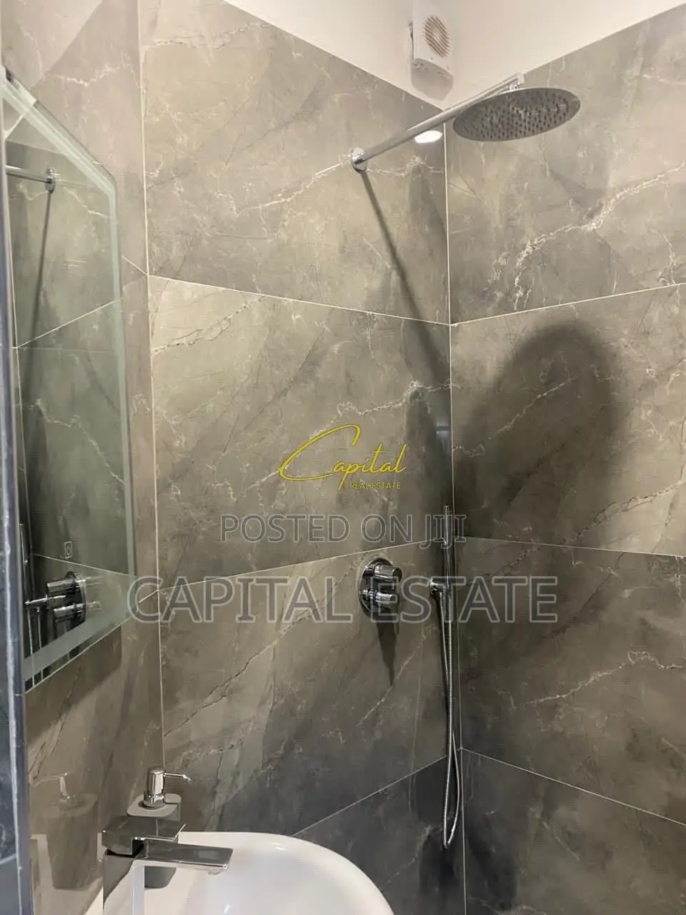 GARSONIERE ME QIRA 35 M2 RRUGA E KAVAJES 450 EURO