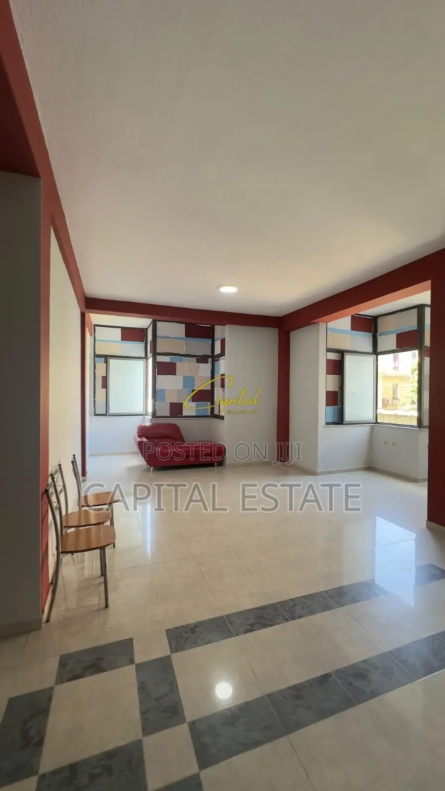 AMBIENT BIZNESI ME QIRA 120 M2 QENDER 950 EURO