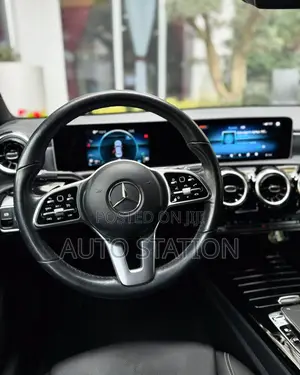 MERCEDES BENZ CLA