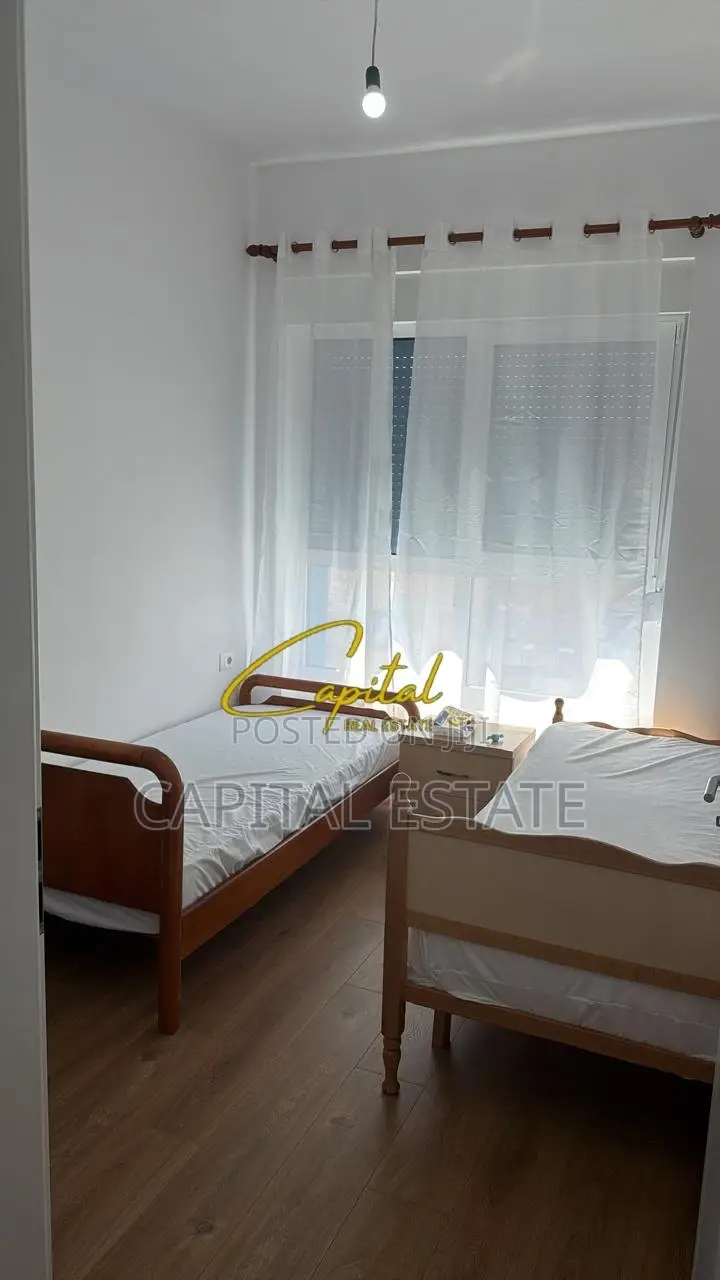 APARTAMENT ME QIRA 2+1 ALI DEMI 50.000 LEKE