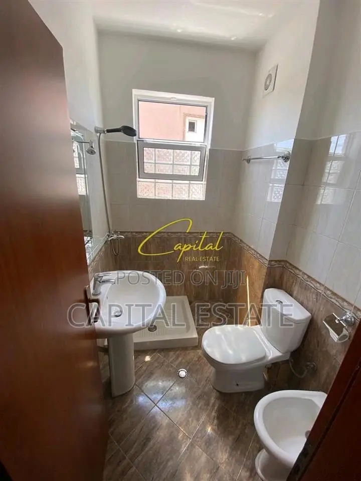 APARTAMENT ME QIRA 2+1 KINOSTUDIO 470 EURO