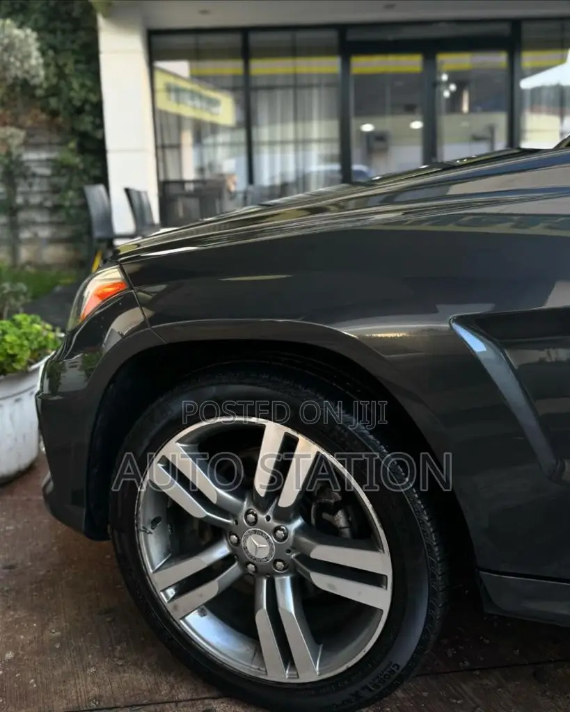 MERCEDES BENZ GLK