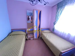 APARTAMENT ME QIRA 2+1 ISH EKSPOZITA 750 EURO
