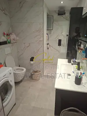 APARTAMENT ME QIRA 1+1 KOMUNA E PARISIT 750 EURO