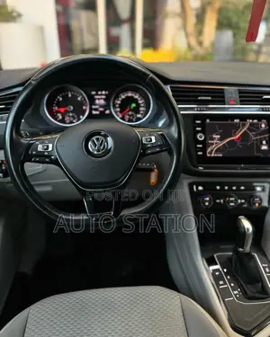 VOLKSWAGEN TIGUAN-ALL SPACE