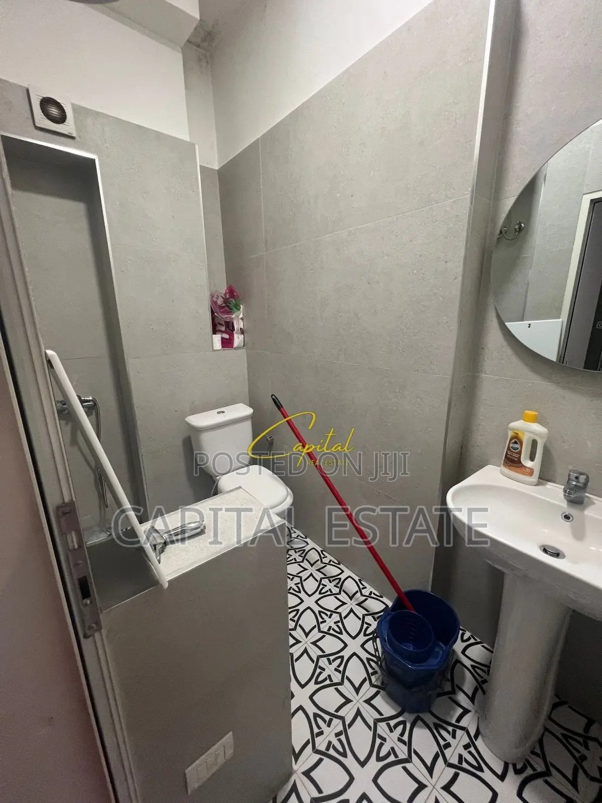 APARTAMENT ME QIRA 1+1 RRUGA E BARRIKADAVE 50.000 LEKE