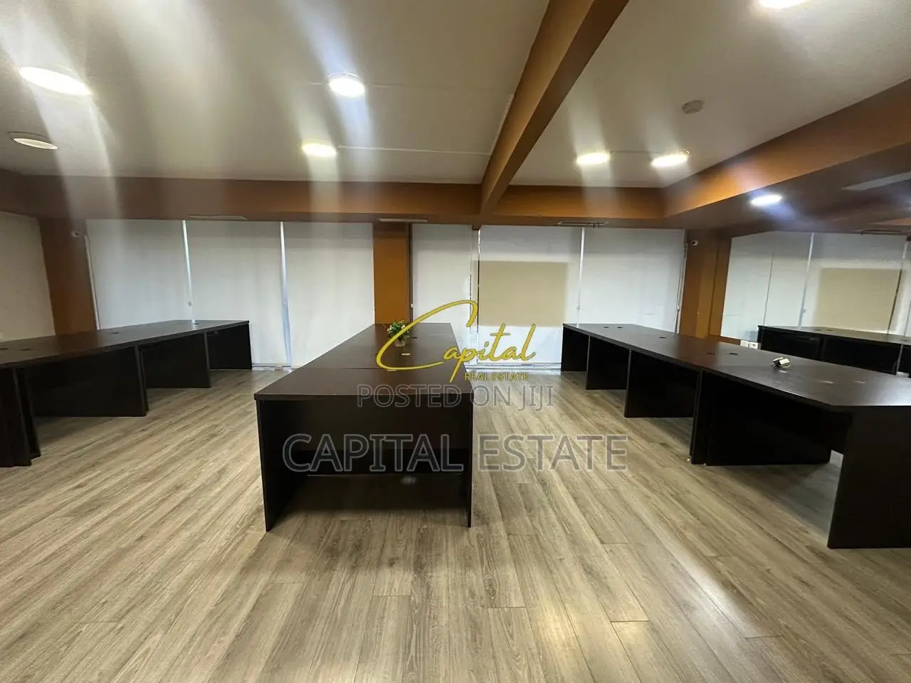 AMBIENT BIZNESI ME QIRA 200 M2 ISH BLLOKU 300.000 LEKE
