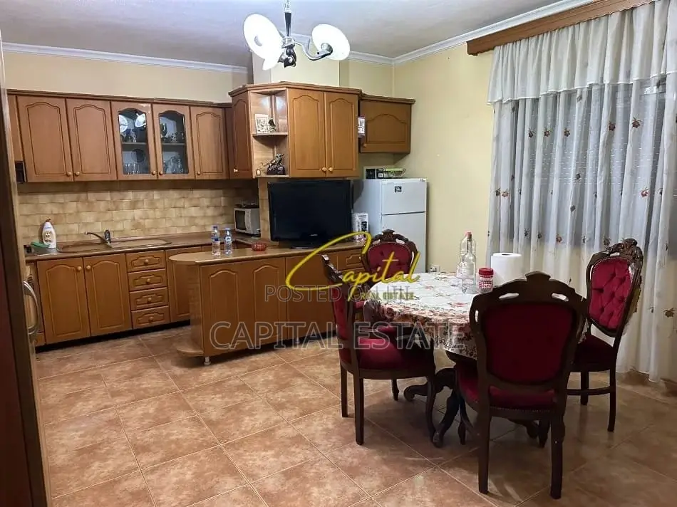 SHITET APARTAMENT 3+1 ISH BLLOKU 365.000 EURO