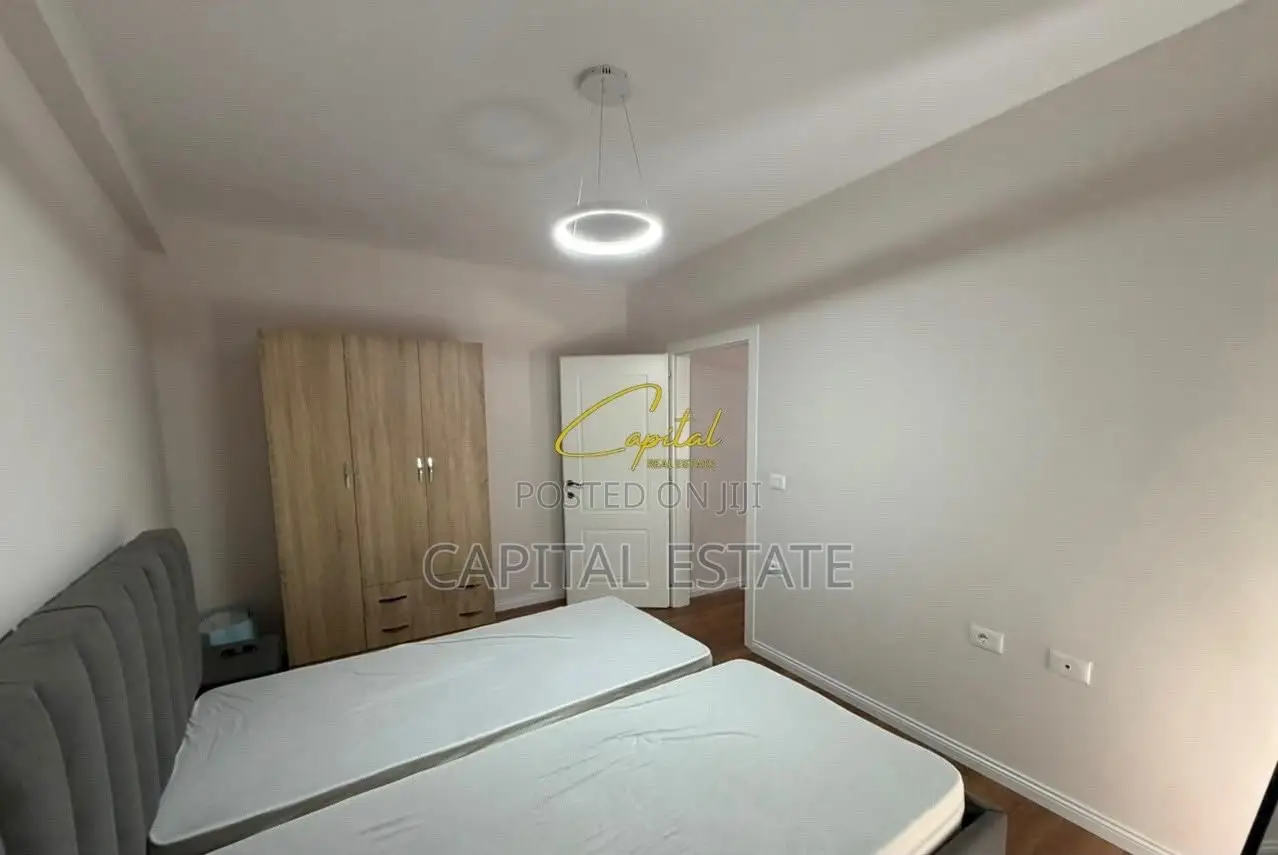 APARTAMENT ME QIRA 2+1 RRUGA E BARRIKADAVE 750 EURO
