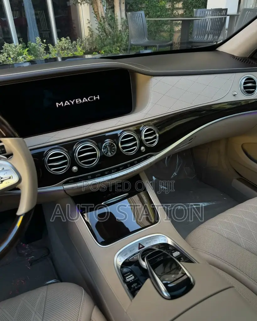Mercedes Benz S560 Maybach