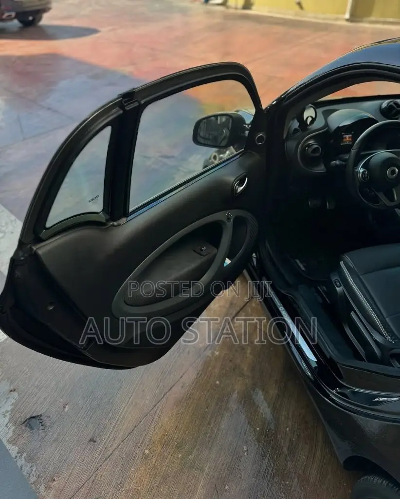 Smart BRABUS Armored Blind