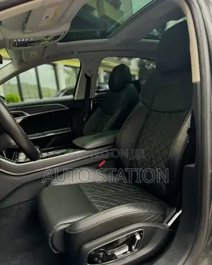 AUDI A8L