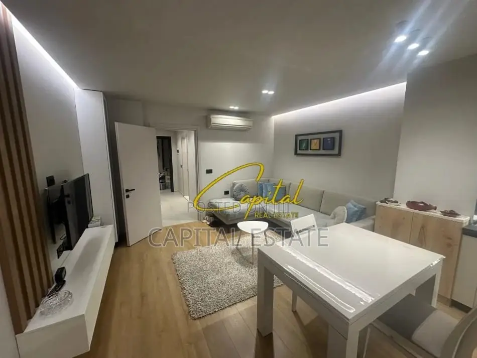 APARTAMENT ME QIRA 1+1 STADIUMI DINAMO 800 EURO